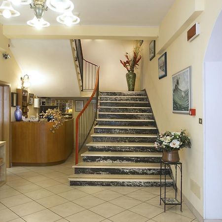 Fior Di Loto - Rimini Hotel Luaran gambar