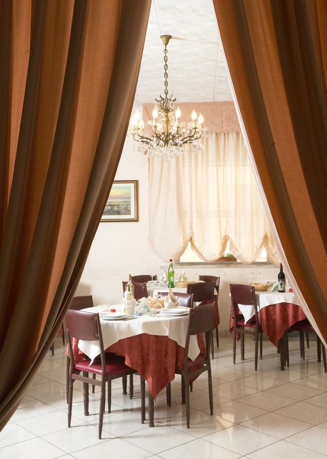 Fior Di Loto - Rimini Hotel Luaran gambar